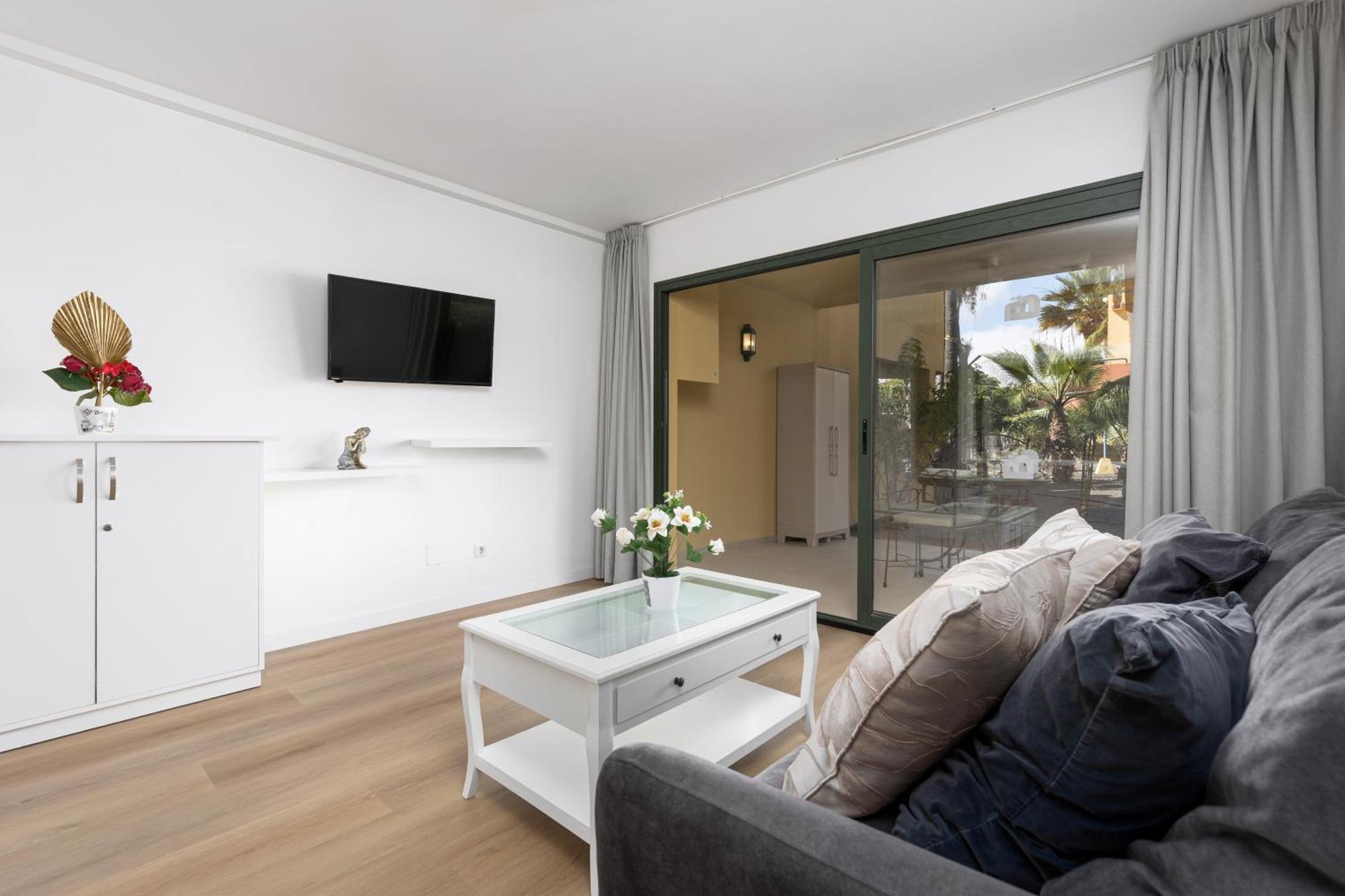 Home2Book Pool & Tennis Court Cozy Apt, Corralejo Exterior foto